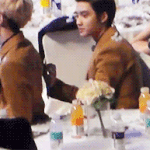 [EXO] 경수야너등에있는거나털어