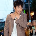 <b>익숙</b>치 않은 행사에 쑥쓰러운 오상진ㅋㅋ