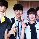<b>yg</b> 송윤형 교복사진...!!!