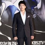 더욱 말쑥해진 예랑이 <b>지성</b>ㅋㅋ