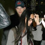 다시 만난 애쉬튼 커쳐와 <b>데미</b> 무어???