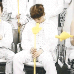 [EXO] 근데 어제 <b>먼일</b>있었어??누가 종대 괴롭힘?