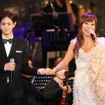 조수미와 <b>듀엣</b>으로 나란히 선 아이돌