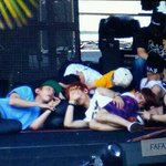 [EXO] 얘네뭐야 ㅋㅋ 그만일어나실께여~