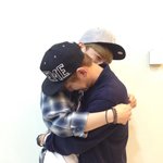 [EXO] 슈키라 트윗에서 <b>사진뜸</b>