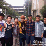 [EXO] <b>루한</b> 중국가서 친구들이랑 찍은 사진좀 봐봐.........