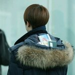 [EXO] <b>경수</b>어깨내려간다..