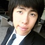 수트 입고 <b>한컷</b> 찍어 봤다
