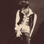 [EXO] 카이 거시기 잡는 사진 