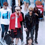 [EXO] 공항에서 런<b>웨이</b>중인 엑소