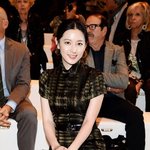 [<b>이영애</b>] 밀라노 들썩이게 만든 <b>이영애</b>의 뱀파이어 미모 