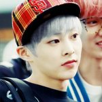 [EXO] 시우민 <b>은발</b>