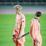 [EXO] 화보찍는줄...ㅋㅋ