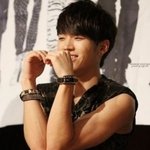 <b>특이</b>하게 하트를 선물하는 연예인들