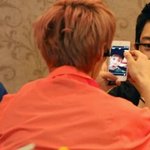 [exo] <b>루한</b>이 공항에서 시우민 몰카 찍고 보는거 있잖아
