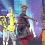 [EXO] 엑소무대를보고있는걸까 <b>아침</b> 6시 공원을보고잇는걸까