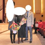 <b>사진속</b>의 남자분 키 몇으로 보이세요?