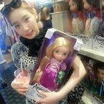 <b>인형</b>만큼 귀여운 아이돌