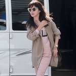 왠지 선글라스만 보게 되는 김아중 최근