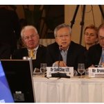 <b>kt</b> 이석채 회장 권위있는 브로드밴드위원회서 새로운 모델 제시