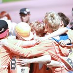 다들 ....이 상황 진짜 울고싶다...<b>머리</b>에 <b>개념</b>이란걸 박아와