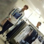 [EXO] 이사진 세훈이랑 찬열이 맞지?