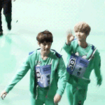 [EXO] 움짤을원하는사람이많으니까 움짤먼저가겟음 (중<b>복주</b>읰ㅋㅋ)