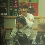 [EXO] 얼굴 <b>가린</b> 백현이