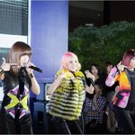 백화점에서 뮤비 찍는듯한 <b>2ne1</b>!!