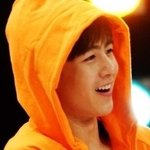 후드<b>모자</b> 쓰고있는 귀여운 아이돌
