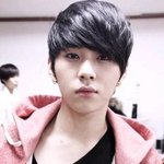 <b>정면샷</b>도 자신있는 아이돌들