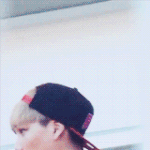 [EXO] <b>아이스크림</b>먹는 김종인 훔쳐보기