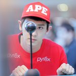 [EXO] <b>카메라</b>가 미심쩍은 박찬열