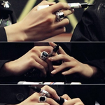 [EXO] 백현 손 진짜 <b>예쁘다</b>