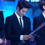 [EXO] <b>준면</b>이의 7년이 느껴지는 사진 한 장