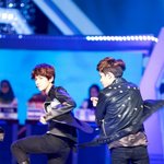 [EXO] <b>탄탄</b>한 허벅지