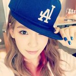 <b>야구모자</b> 쓰고 셀카 찍은 아이돌들