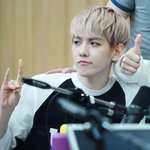 [EXO] <b>입꼬리</b>도 씹덕~