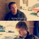 이별에 아플 때. 떠난 <b>사람의</b> 연락을 기다릴때.