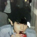 [EXO] 타오처럼 <b>빅파이</b> 섹시하게 먹을수있는 사람 나와라