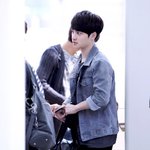 [EXO] <b>MT</b> 가는 날 훈남 선배 몰래찍음