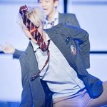 [EXO] 세훈이 또 넥타이 <b>냄새</b>맡음ㅋㅋㅋㅋ