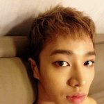 [비스트] (상상가능)우리 기광이 트윗이나 봐요!!