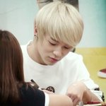 [틴탑] 병헌이 피부탐난다...