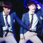 [EXO] 이거 김종인이 도경수 벨트 잡는거야?