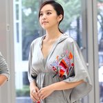 복서 <b>가운</b> 같은 걸 입고 나온 박지윤....
