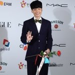 선이 <b>여성</b>스러워진 것 같은 정경호의 얼굴