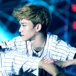 [EXO] <b>김종대</b> 옆모습 고화질 떴는데....