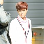 [EXO] 김종인 주머니에 칫솔 넣고 <b>다님</b>