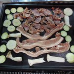 돌판<b>구이</b>.돌판삼겹살